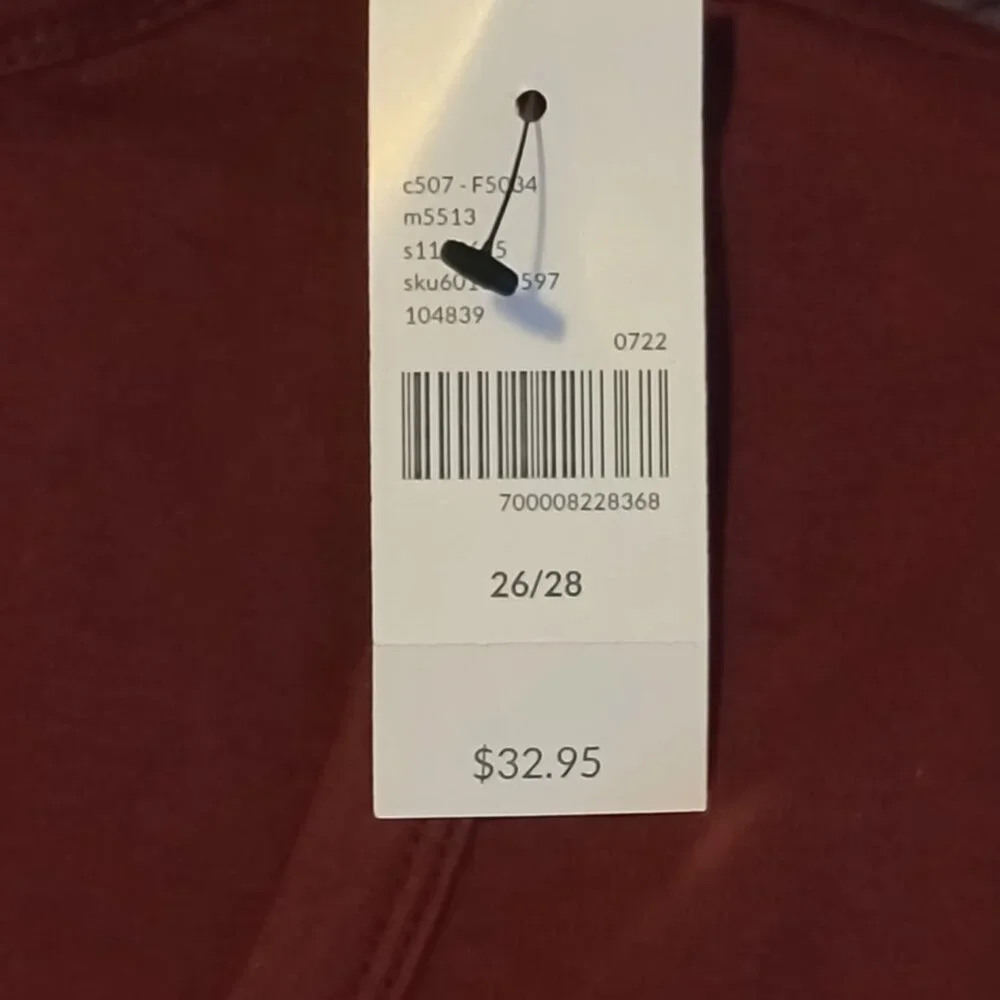 LANE BRYANT NWT Cotton Blend Wine/Burgundy Fitted Tee Plus Size 26/28 - Picture 3 of 11